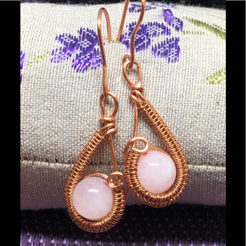 Handmade copper wire with pink beads earrings